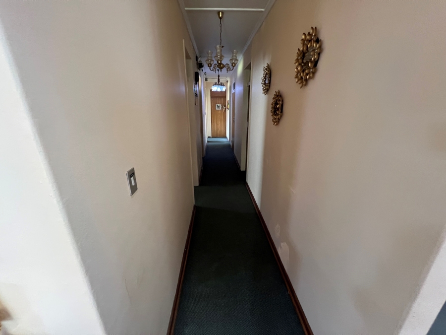 6 Bedroom Property for Sale in Irene Park North West